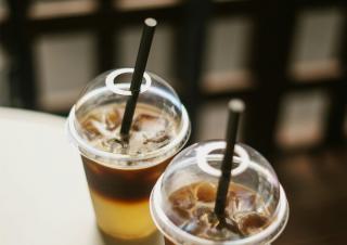 Gobelets en plastique