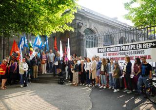 Mobilisation  rectorat  pour exiger le classement en REP+ du collège Gérard Philipe en juin 2025 