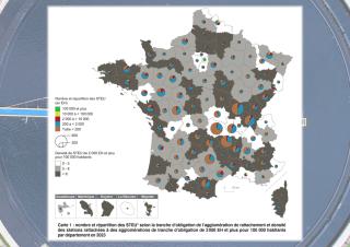 Carte :  nombre et répartition des STEU* selon la tranche d’obligation de l’agglomération de rattachement et densité des stations rattachées à des agglomérations de tranche d’obligation de 2000 EH et plus pour 100 000 habitants par département en 2023