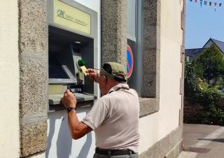 distributeur de billets