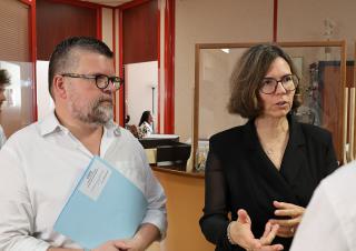 Luc Carvounas et Camille Galliard-Minier à l'occasion d'un déplacement de la ministre au CCAS d'Alforville le 26 juin 