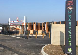 Entrée du Smicval market