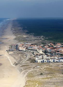 Vue aérienne de la bande côtière de Lacanau