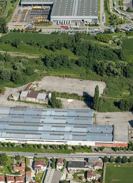 Vue du ciel d'une zone d'activités économiques