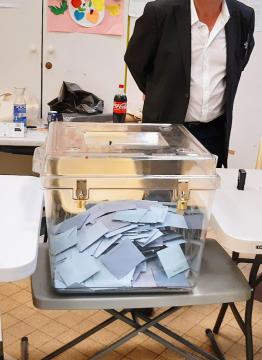 législatives 1er tour urne