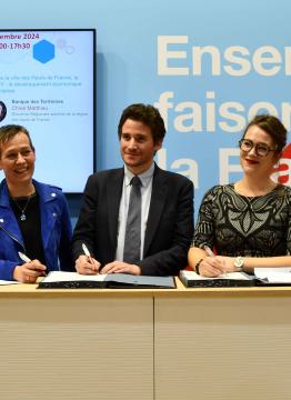 Signature IREV et Banque des Territoires au SMCL 2024